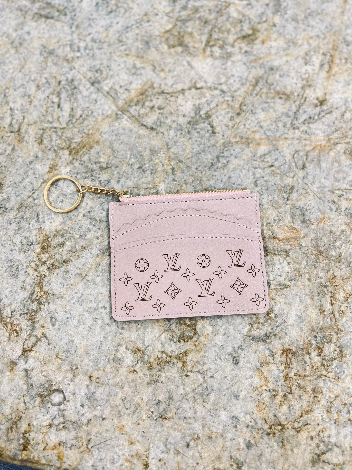 Scalloped card holder