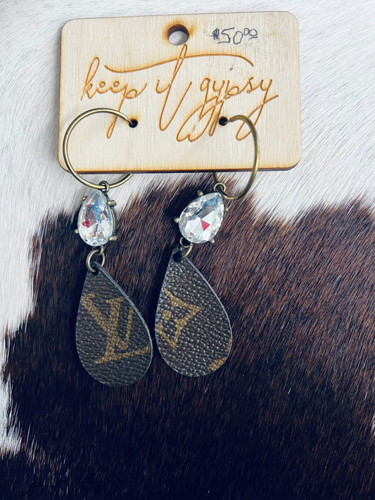 LV diamond teardrop